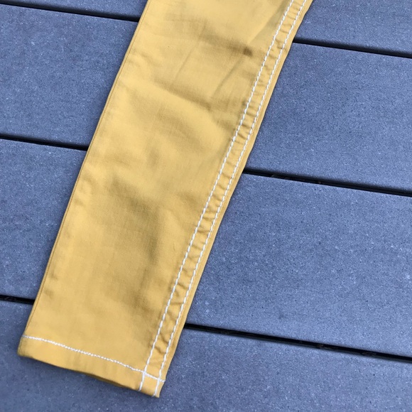 🚨‼️SALE‼️🚨 True Religion Yellow Jeans - Picture 2 of 6